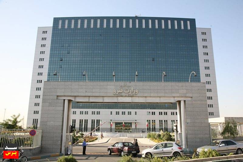 تبدیل وضعیت ۱۰۰ درصد کارکنان ایثارگر وزارت نیرو/ ۲۰۰۰ نفر تا پایان سالجاری تبدیل وضعیت میشوند