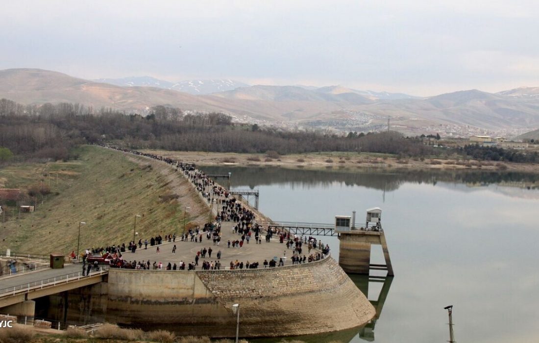 بیش از ۴۵ هزار گردشگر نوروزی از تاج سد مهاباد بازدید کردند