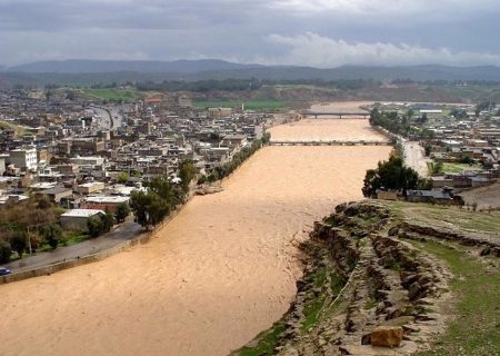 مهار طغیان رودخانه کشکان در سد در حال احداث تنگ‌معشوره