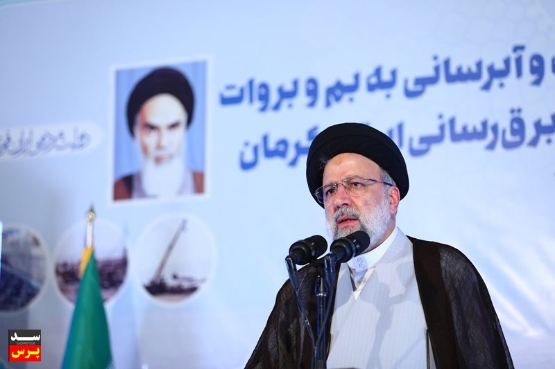 بهرهبرداری از پروژههای آب و برق کرمان نتیجه روحیه جهادی است/ رفع تنش آبی از ۳۰۰۰ روستای طرح جهاد آبرسانی