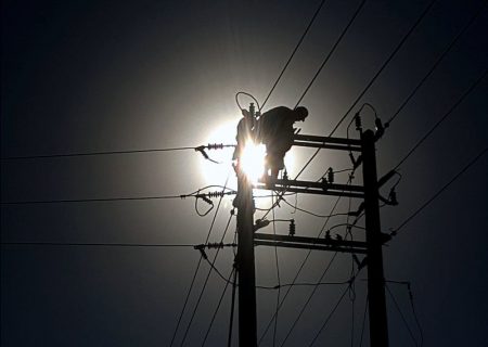 شبکه برق اهواز پایدار است/ تامین برق مراکز حساس از ژنراتور پشتیبان در صورت بروز حادثه