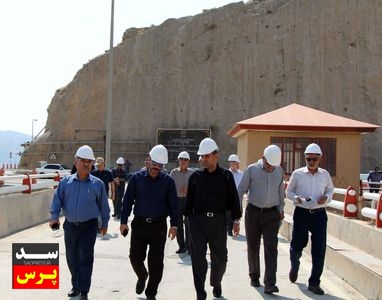 بازدید میدانی معاون سدها و نیروگاه های سازمان آب و برق خوزستان از مجموعه سد و نیروگاه مارون