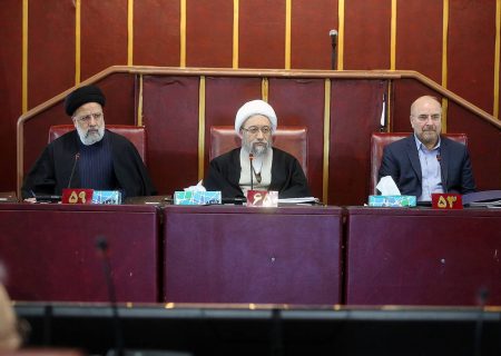 مُهر مغایرت بر طرح ساماندهی کارکنان / مجمع تشخیص مصلحت نظام : مغایرت باقی است و تشدید شده است