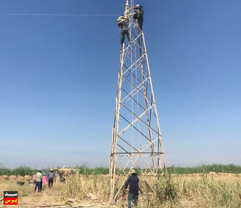 احیای دکل سقوط کرده برق توسط شرکت آب جنوب شرق