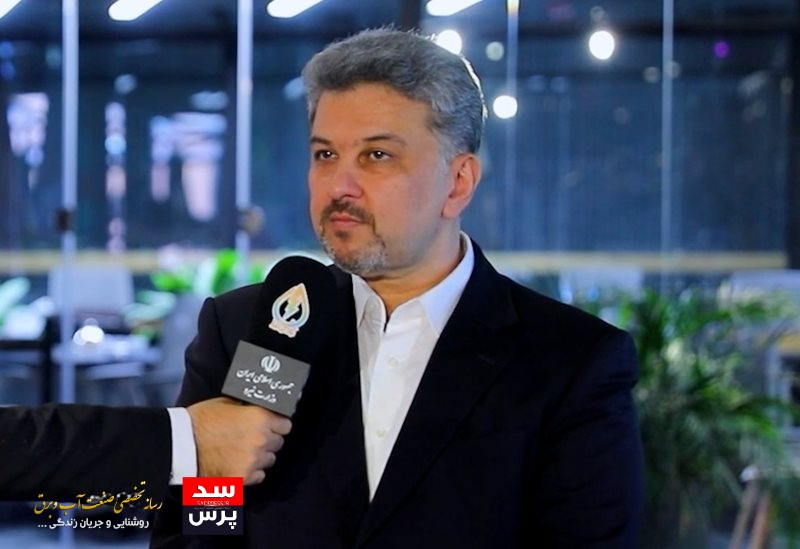 قیمت برق پرمصرفها پلکانی افزایش مییابد / صنعت برق نباید به بودجه دولت اتکا داشته باشد