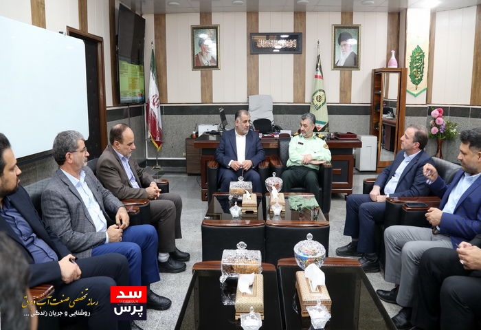 دیدار مدیر عامل سازمان آب و برق خوزستان با فرمانده نیروی انتظامی استان