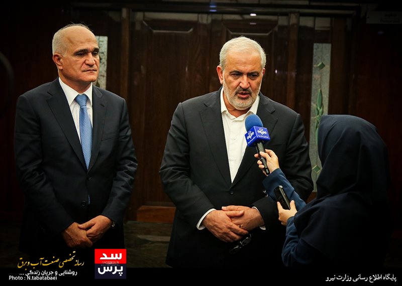 علی آبادی: ترانزیت برق با کشورهای همسایه افزایش یابد/ مصطفییوف: ارزیابی فنی تبادل برق ایران، آذربایجان و روسیه انجام میشود