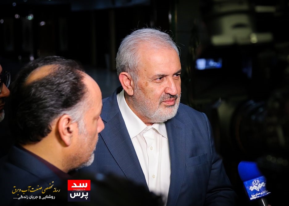 اتصال شبکه برق ایران و روسیه یک قدرت بزرگ الکتریکی را در منطقه ایجاد خواهد کرد/ تاکید بر اجرای قرارداد احداث نیروگاه سیریک