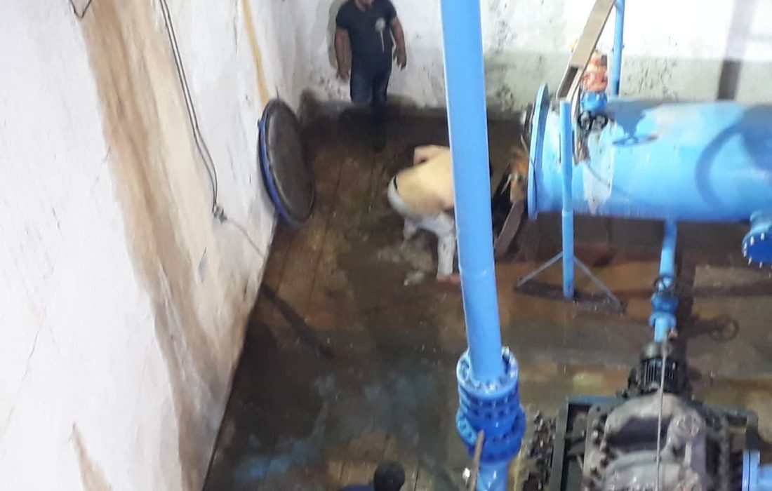 لایروبی و پاکسازی هدر ورودی ایستگاه ۴۰ اینچ مسجدسلیمان 