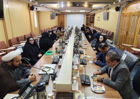 به مناسبت ولادت حضرت فاطمه (س) و روز زن از بانوان شرکت آب جنوب شرق تجلیل و تکریم گردید