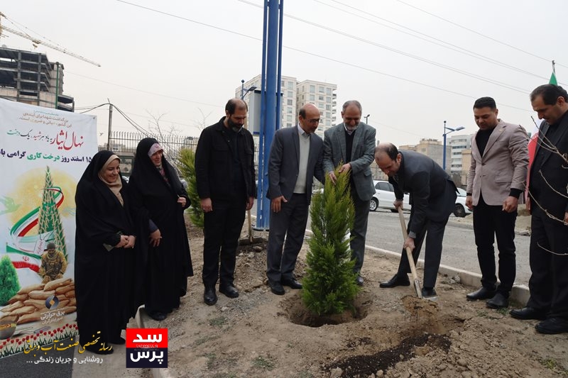 کاشت و توزیع ۱۱۰ هزار اصله نهال در نیروگاههای حرارتی کشور