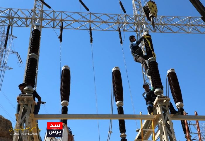 نصب کلید هوایی جدید ۲۳۰ کیلو ولت در واحد ۸ سد و نیروگاه دز