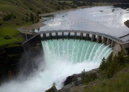 آمادگی نیروگاه‌های آبی کشور برای گذر از دوره اوج بار مصرف برق ۱۴۰۴