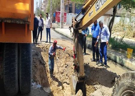 خط لوله فولادی ۴۵۰ میلیمتری آبرسانی ماهشهر شرکت آب جنوب شرق تعمیر شد