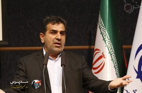 صنایع بزرگ را باید در یک فضای آرام و با حمایت دولت به سمت راه‌اندازی نیروگاه‌ سوق داد