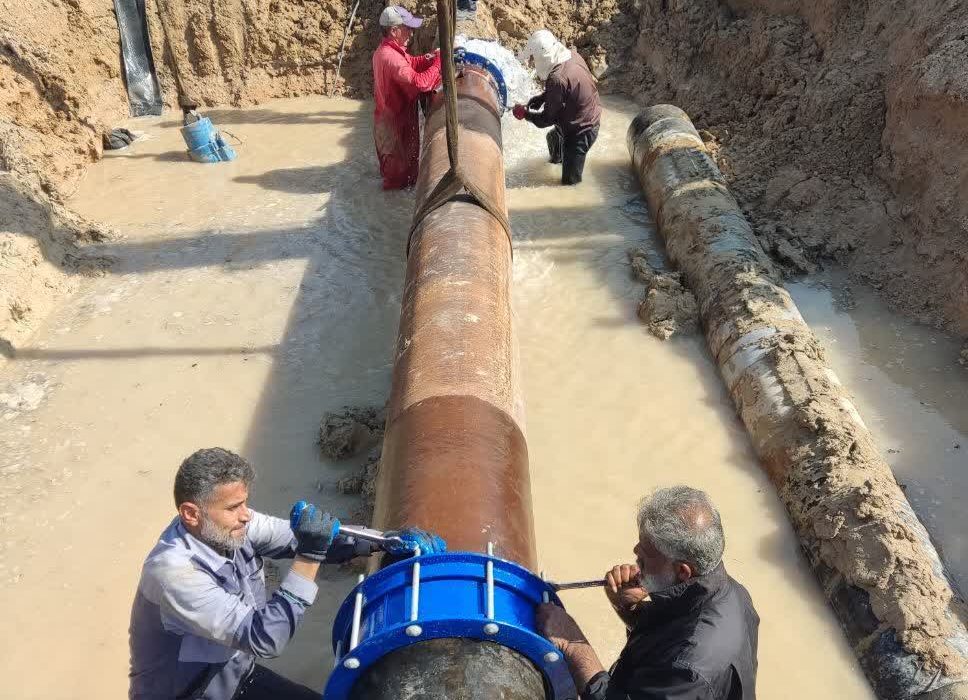 تعویض ۶ متر از خط لوله ۵۰۰ میلیمتری آبرسانی به شهرستان هندیجان